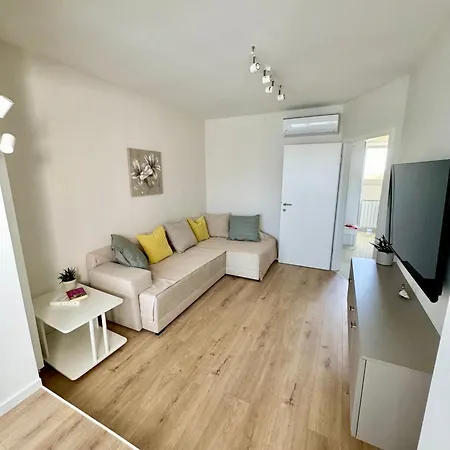 Urban Haven, * Zagreb